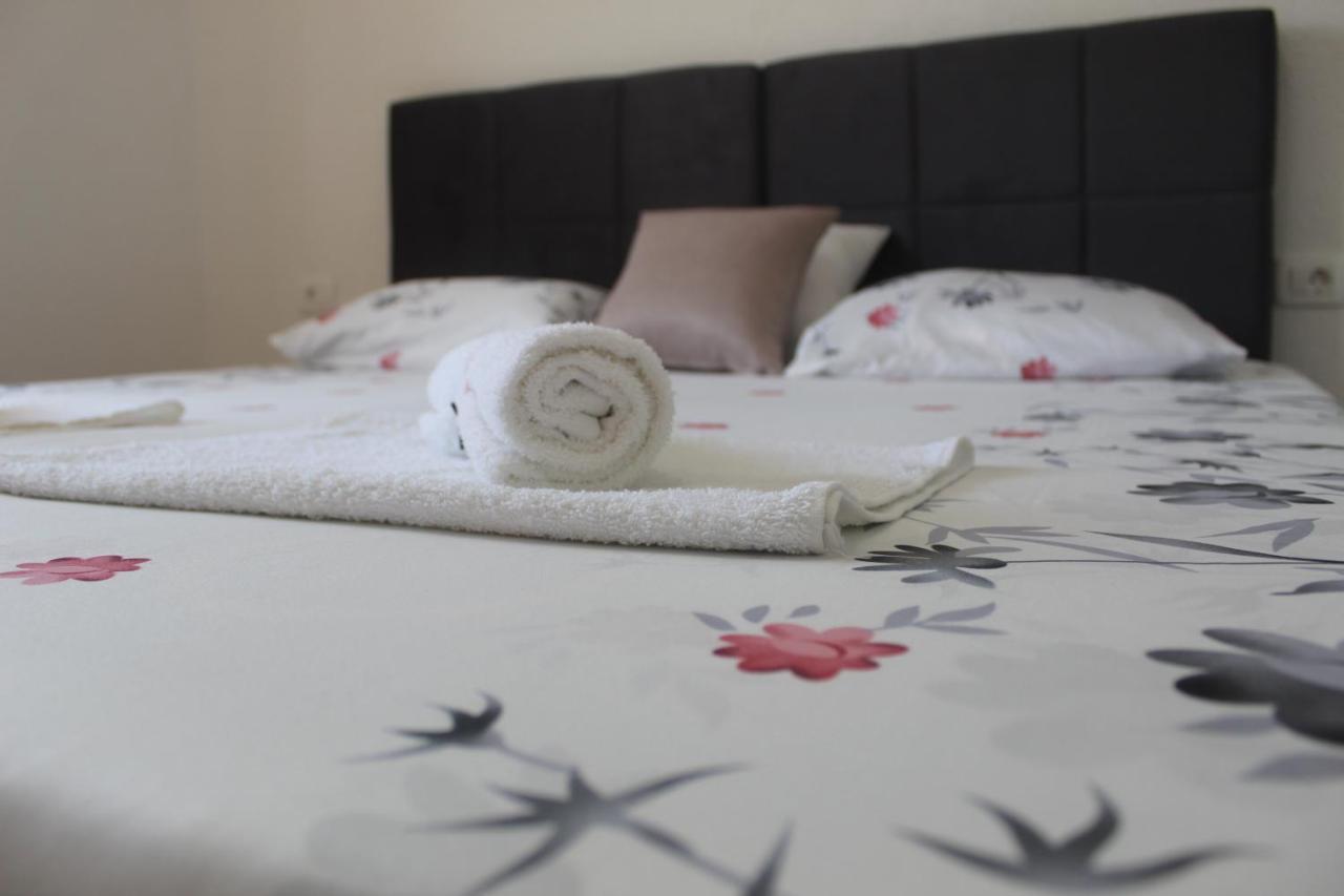 Sun Studio Apartment Komolac ภายนอก รูปภาพ