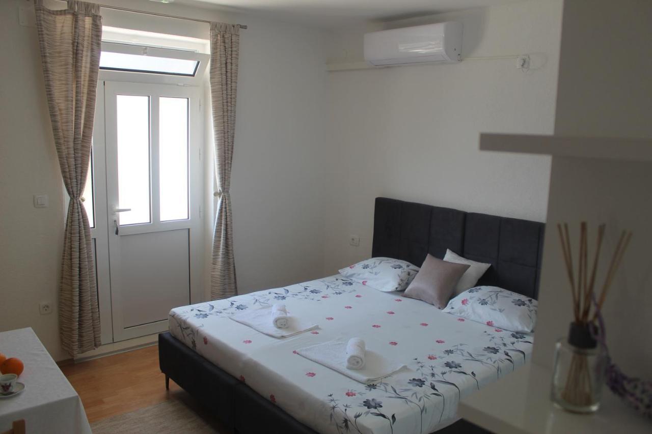 Sun Studio Apartment Komolac ภายนอก รูปภาพ