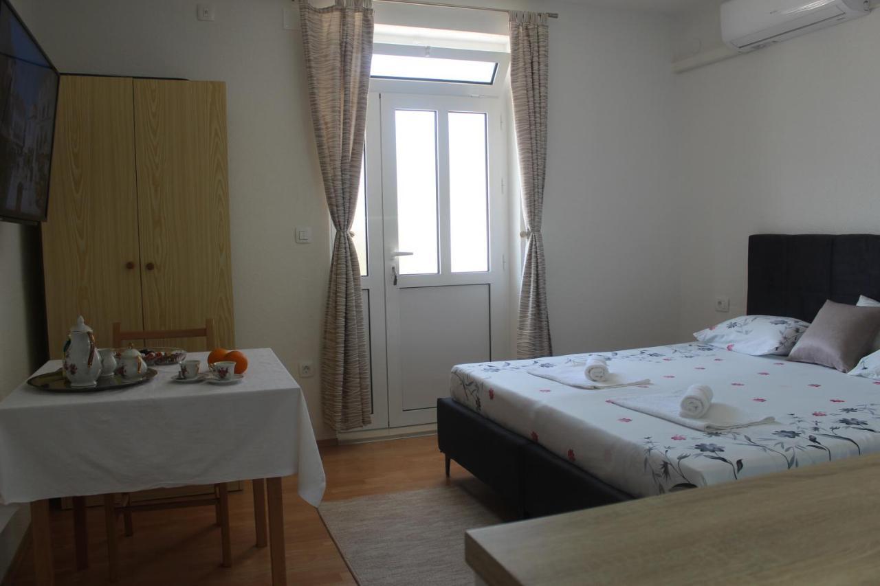Sun Studio Apartment Komolac ภายนอก รูปภาพ